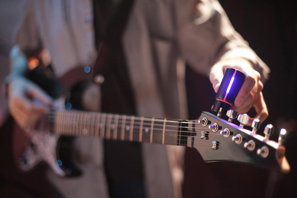 The Roadie Automatic Guitar Tuner Will Fine Tune Your Guitar In Seconds