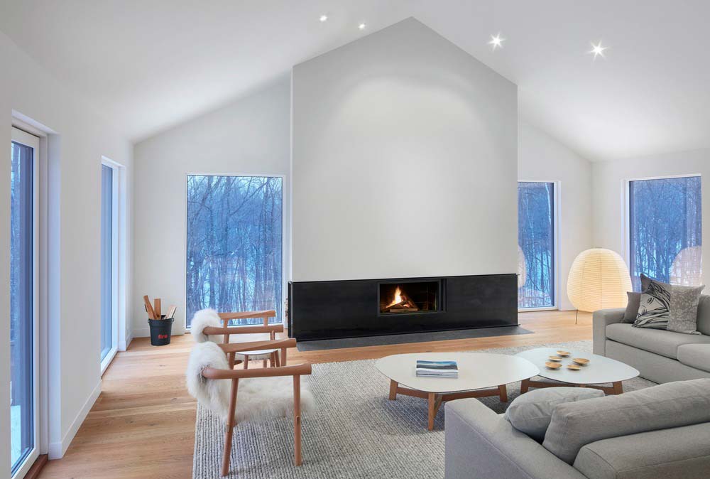 modern chalet design fireplace - Alta Chalet
