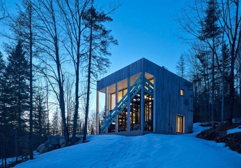 Radical piece of modern architecture overlooks Lake Jasper