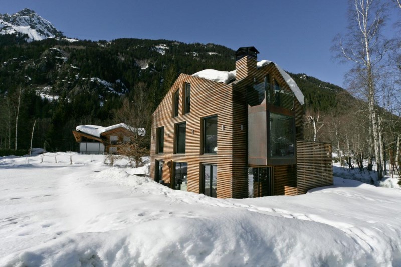 modern mountain chalet ca 800x534 - Chalet Piolet