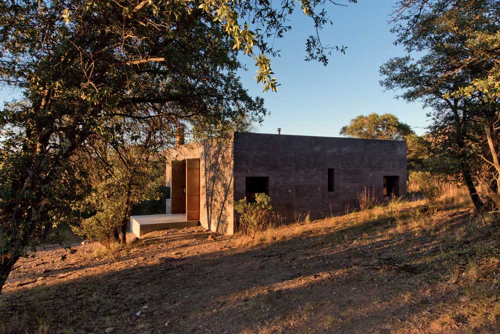 Modern Off Grid Cabin In Southern Arizona - Perfectly Natural Cross ...