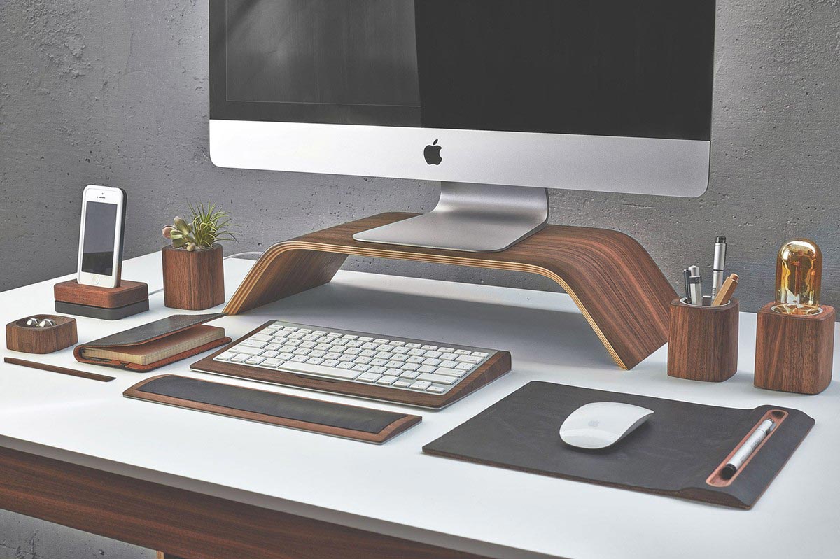Top 20 best desk accessories for the office 