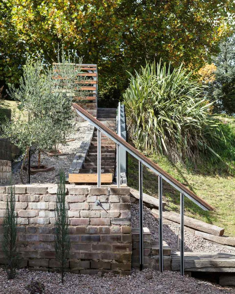 Small House Sustainably Up Cycled In The Blue Mountains, Australia